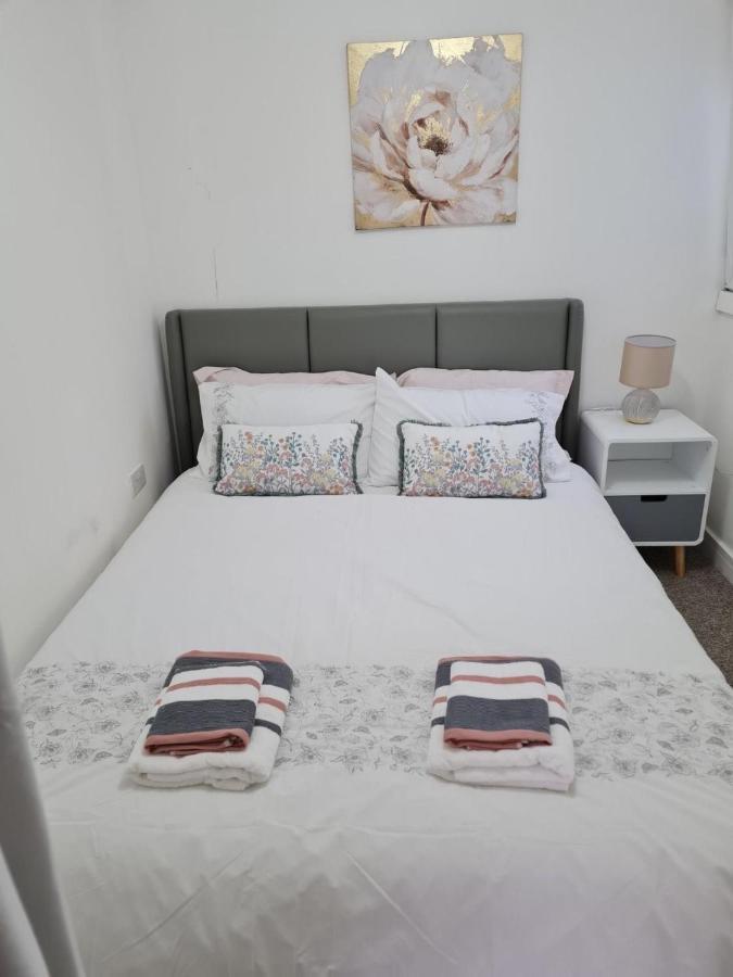 Penlea 1-Bed Flat With Harbour View In Tarbert Apartment Tarbert  Exterior photo